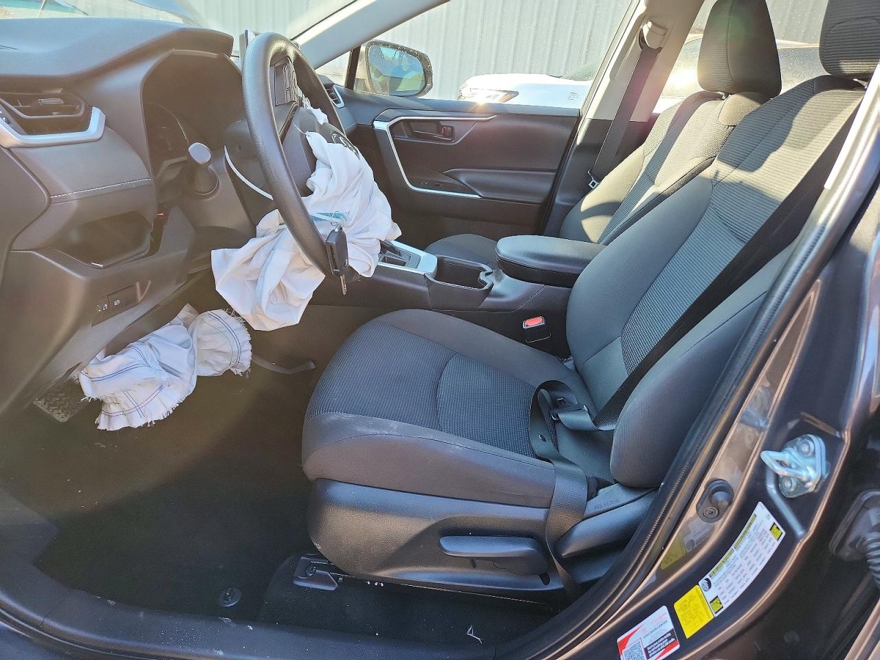 2024 TOYOTA RAV4 LE photo 19