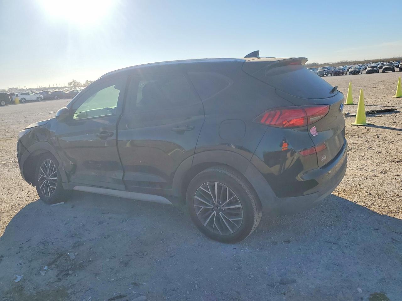 2019 HYUNDAI TUCSON photo 3