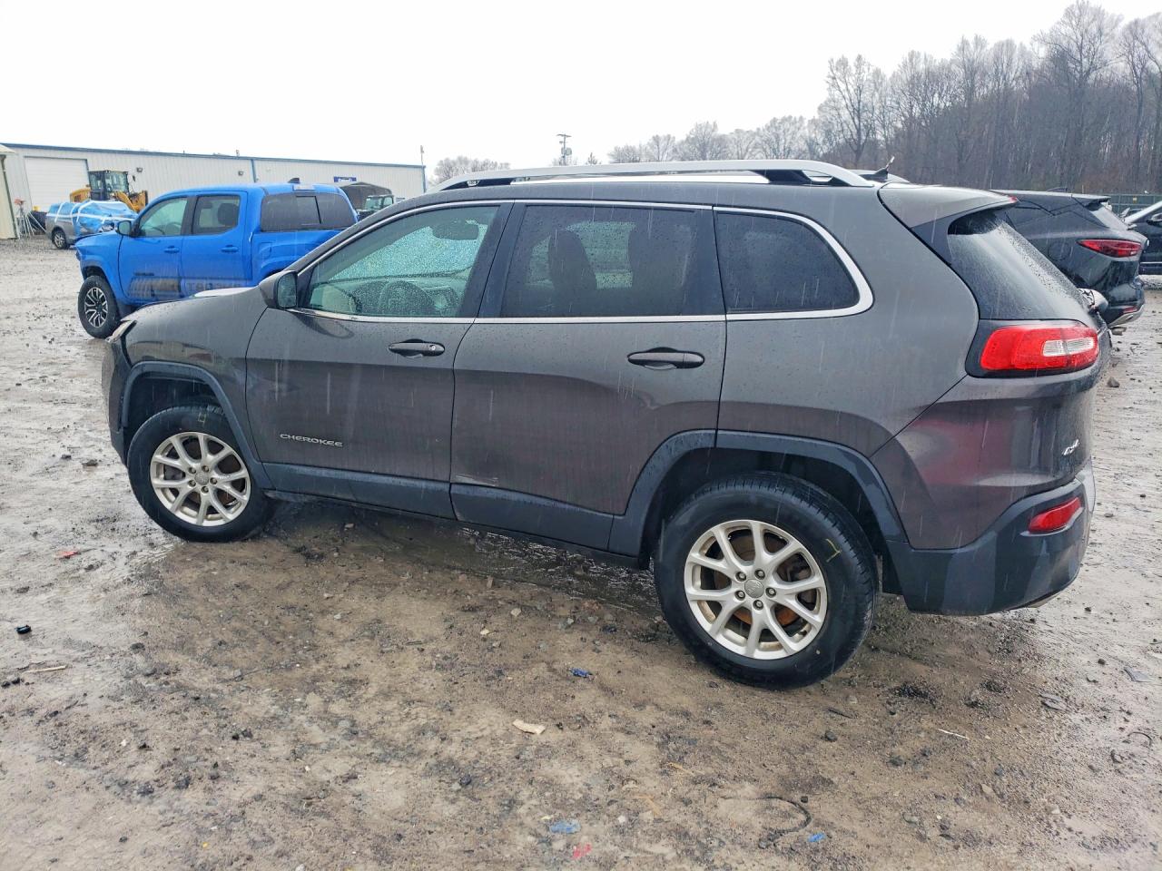 2015 JEEP CHEROKEE LATITUDE photo 3