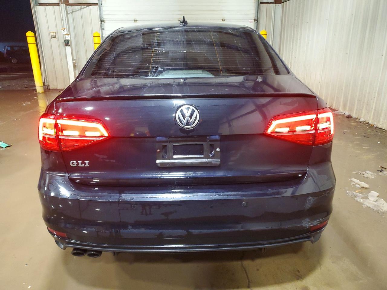 2017 VOLKSWAGEN JETTA GLI photo 6