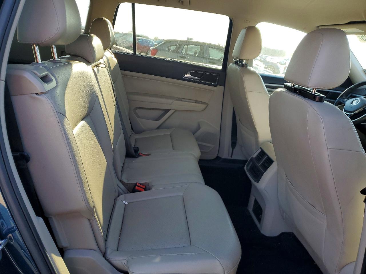 2018 VOLKSWAGEN ATLAS SE photo 11