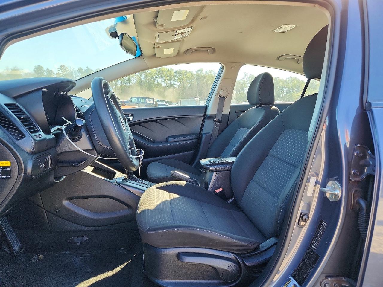 2015 KIA FORTE LX photo 19