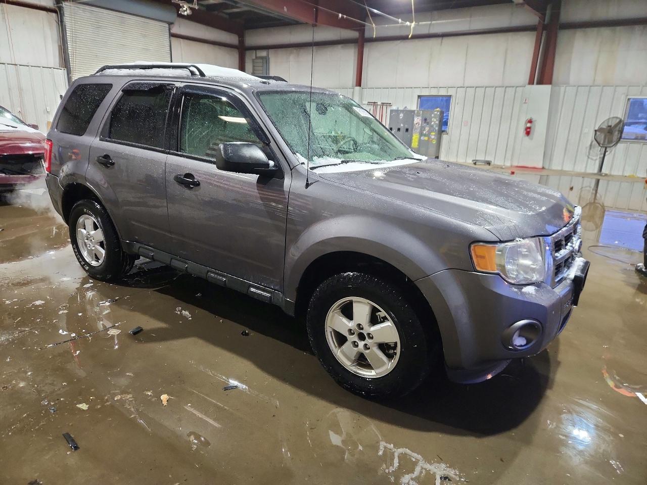 2011 FORD ESCAPE XLT photo 7