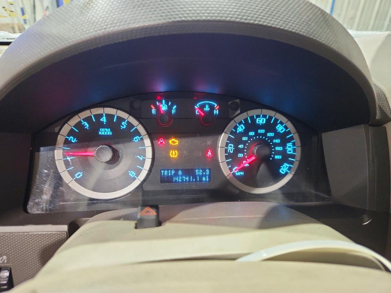 2011 FORD ESCAPE XLT photo 16