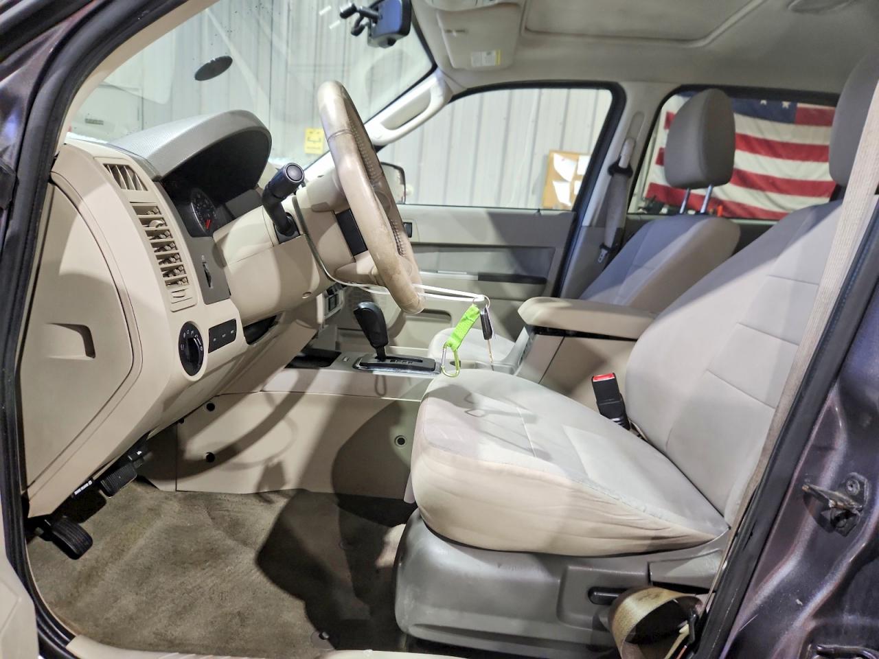 2011 FORD ESCAPE XLT photo 13