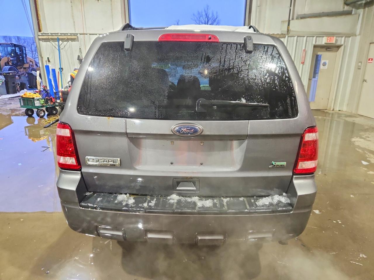 2011 FORD ESCAPE XLT photo 11