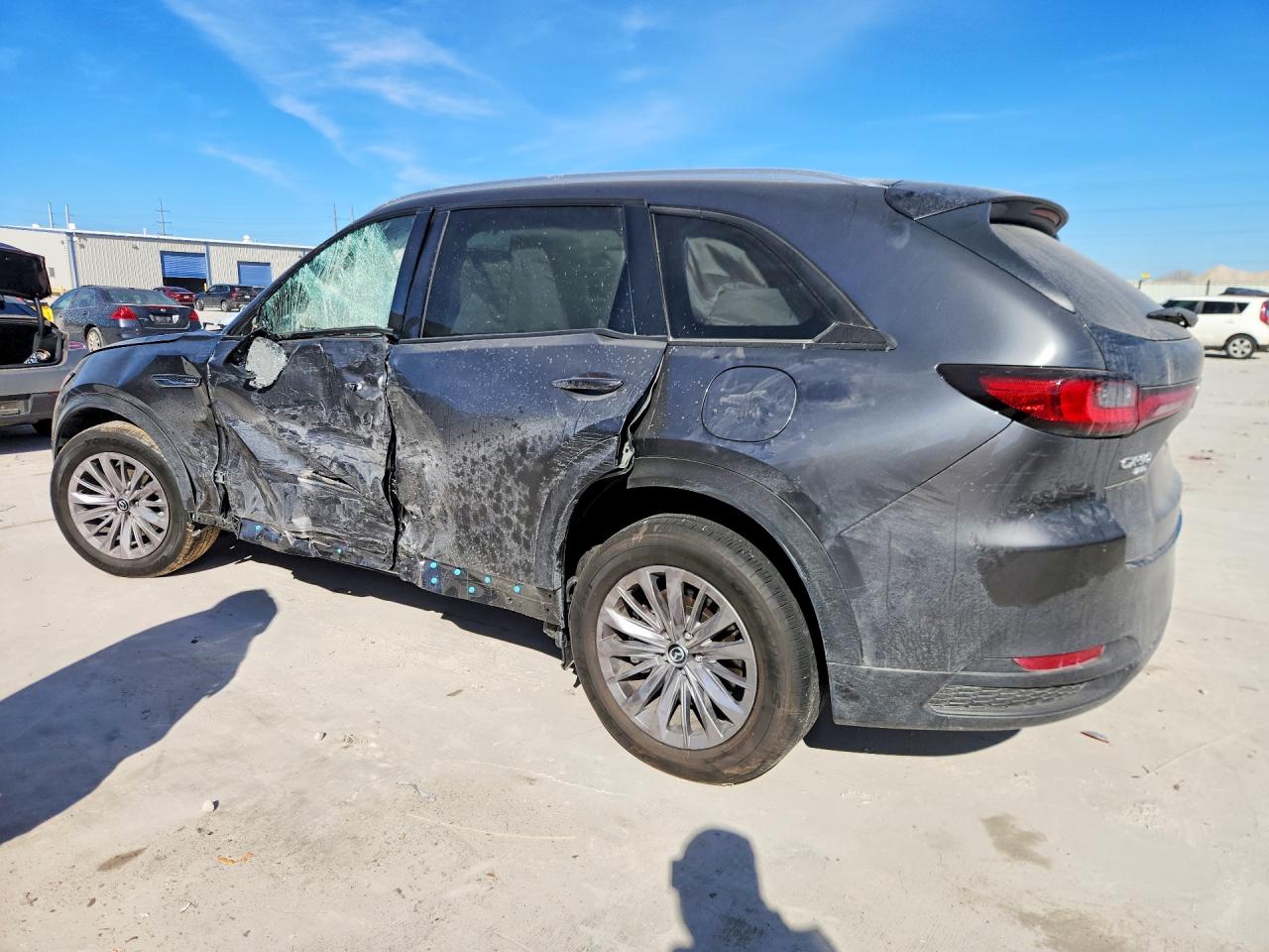 2025 MAZDA CX-90 photo 2