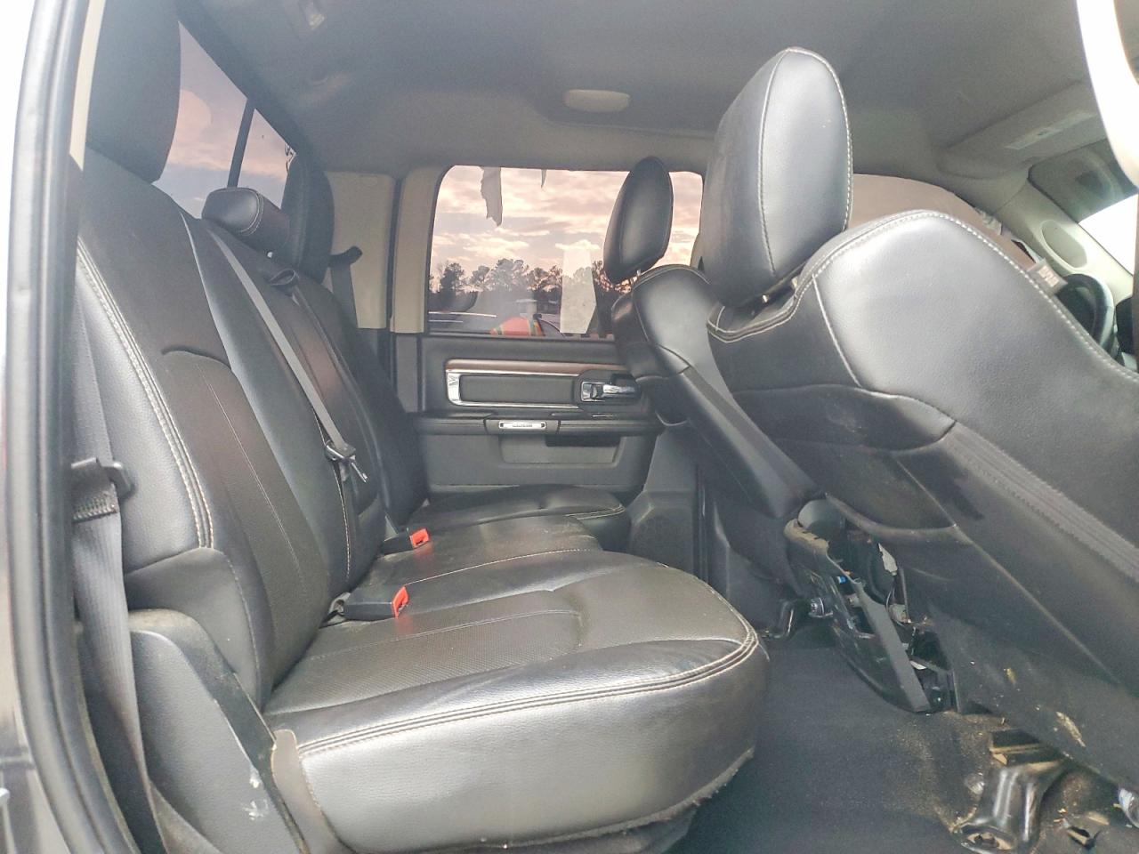 2018 RAM 1500 LARAMIE photo 28