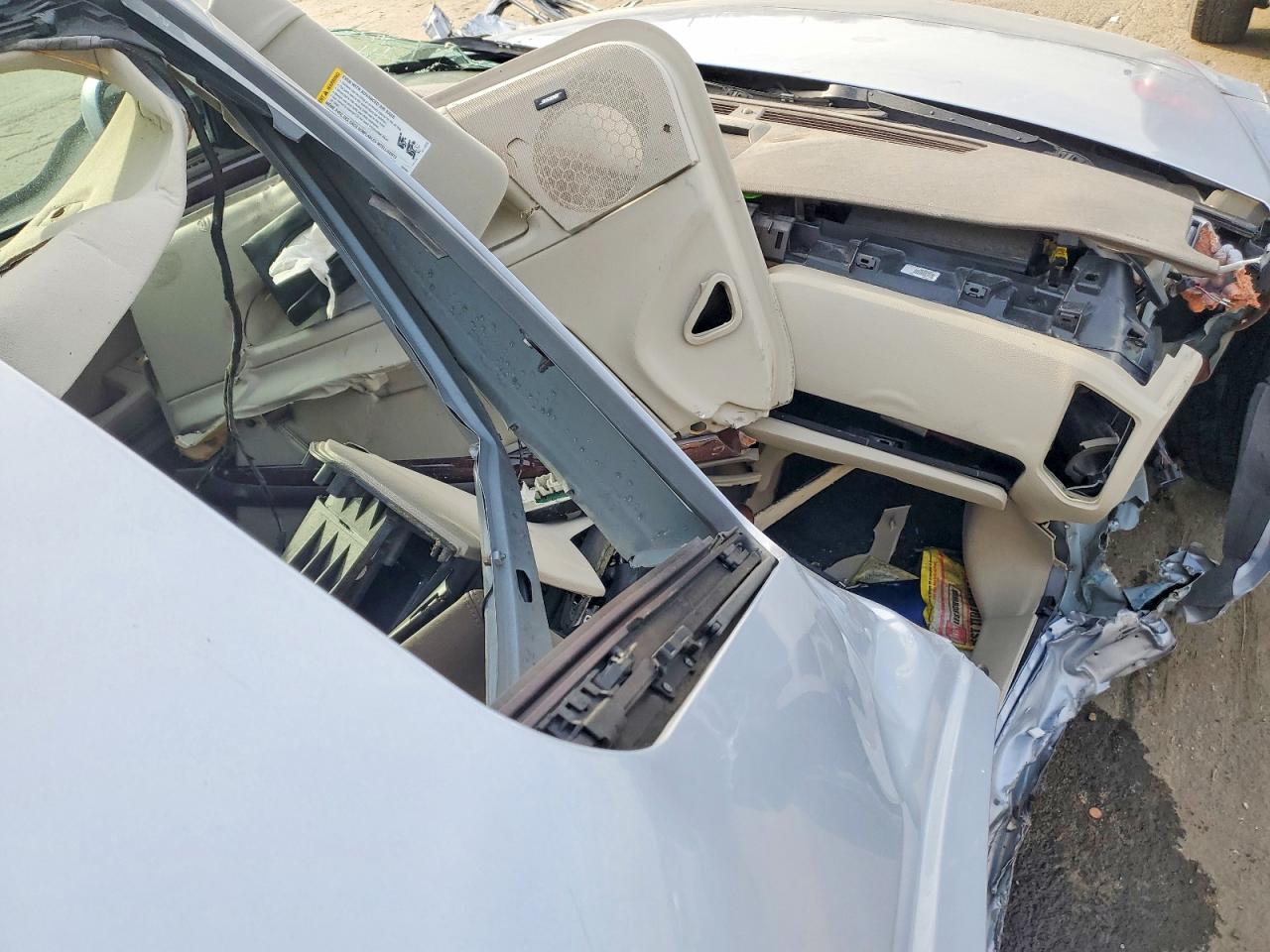 2006 CADILLAC DTS photo 22
