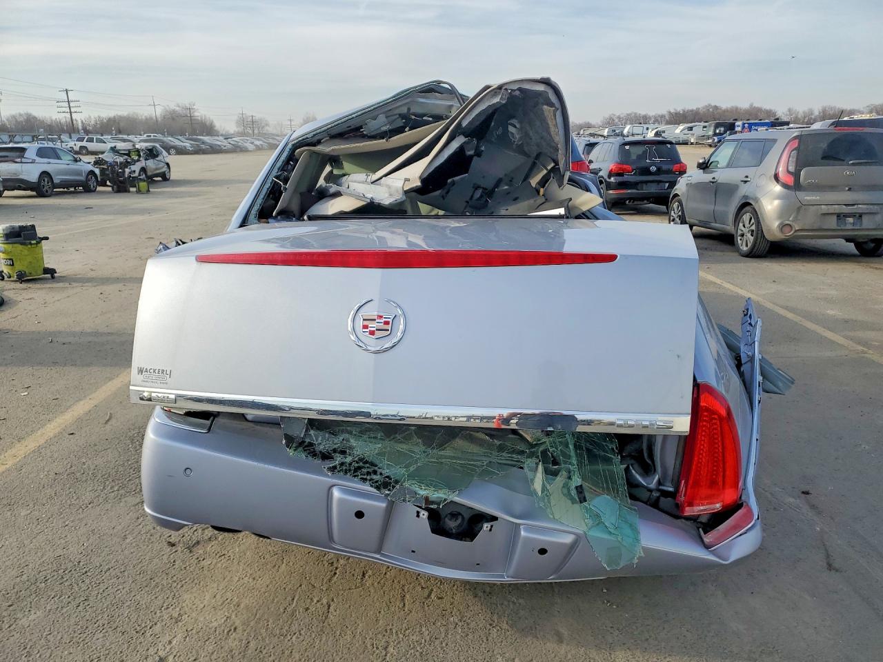2006 CADILLAC DTS photo 16