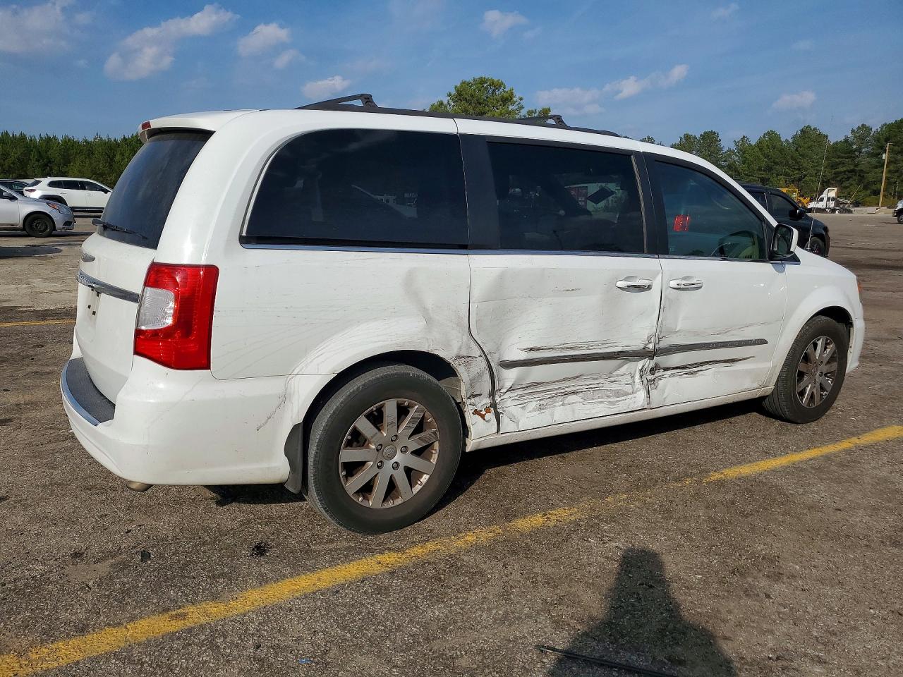 2015 CHRYSLER TOWN & COUNTRY TOURING photo 5