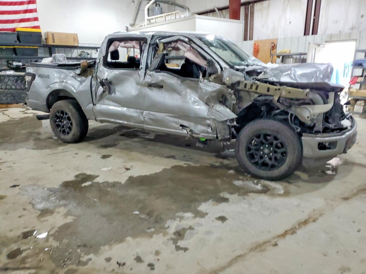 2024 FORD F150 XLT photo 4