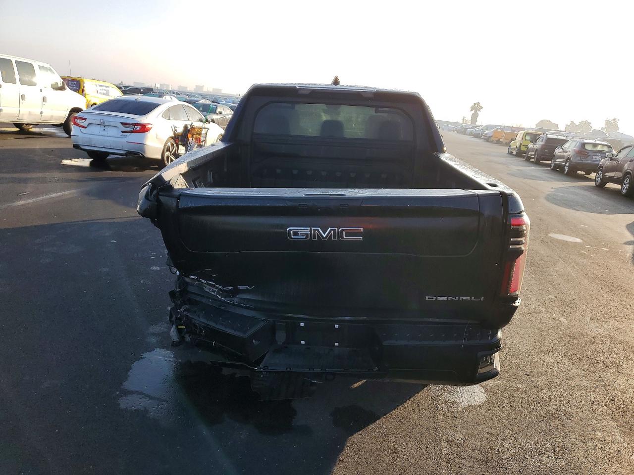 2025 GMC SIERRA DENALI photo 11