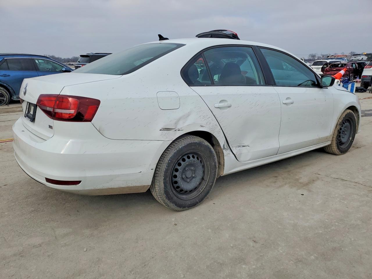 2016 VOLKSWAGEN JETTA S photo 3