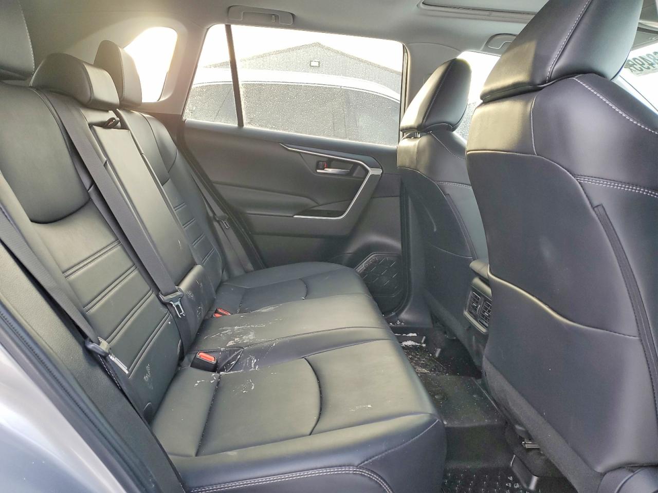 2024 TOYOTA RAV4 XLE photo 19
