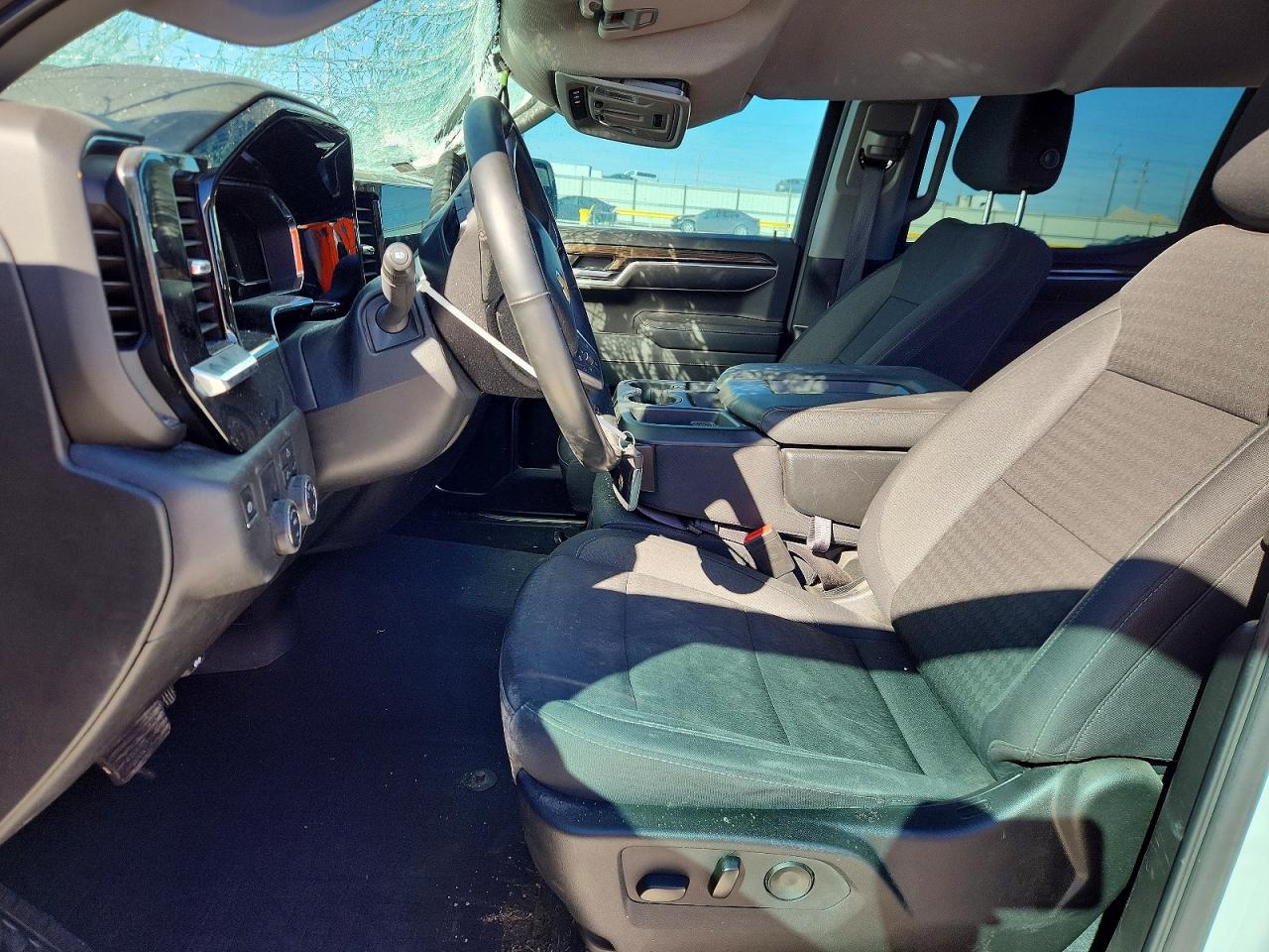 2024 CHEVROLET SILVERADO C1500 LT photo 19