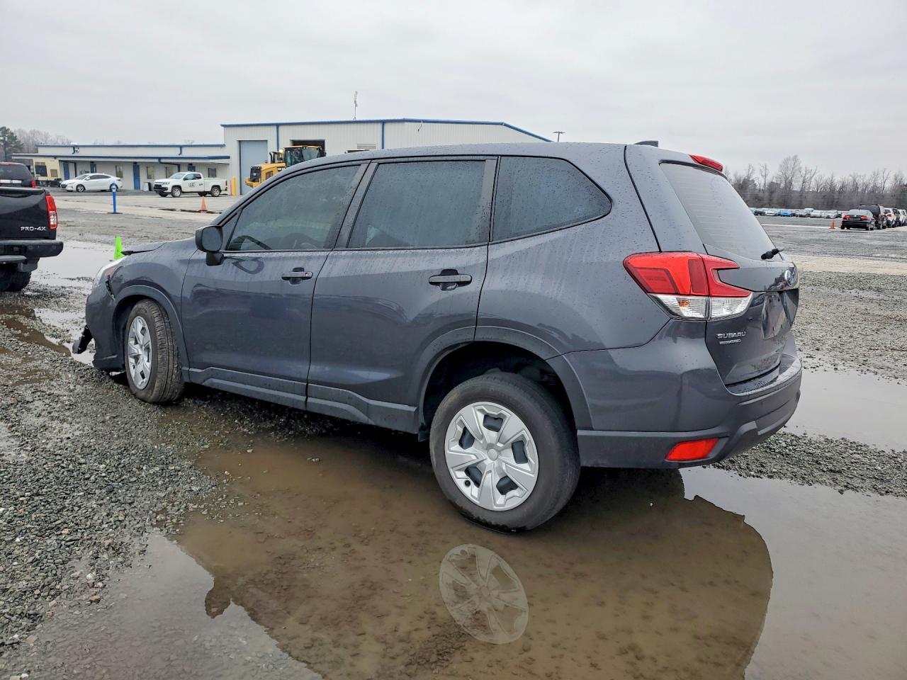 2024 SUBARU FORESTER photo 3