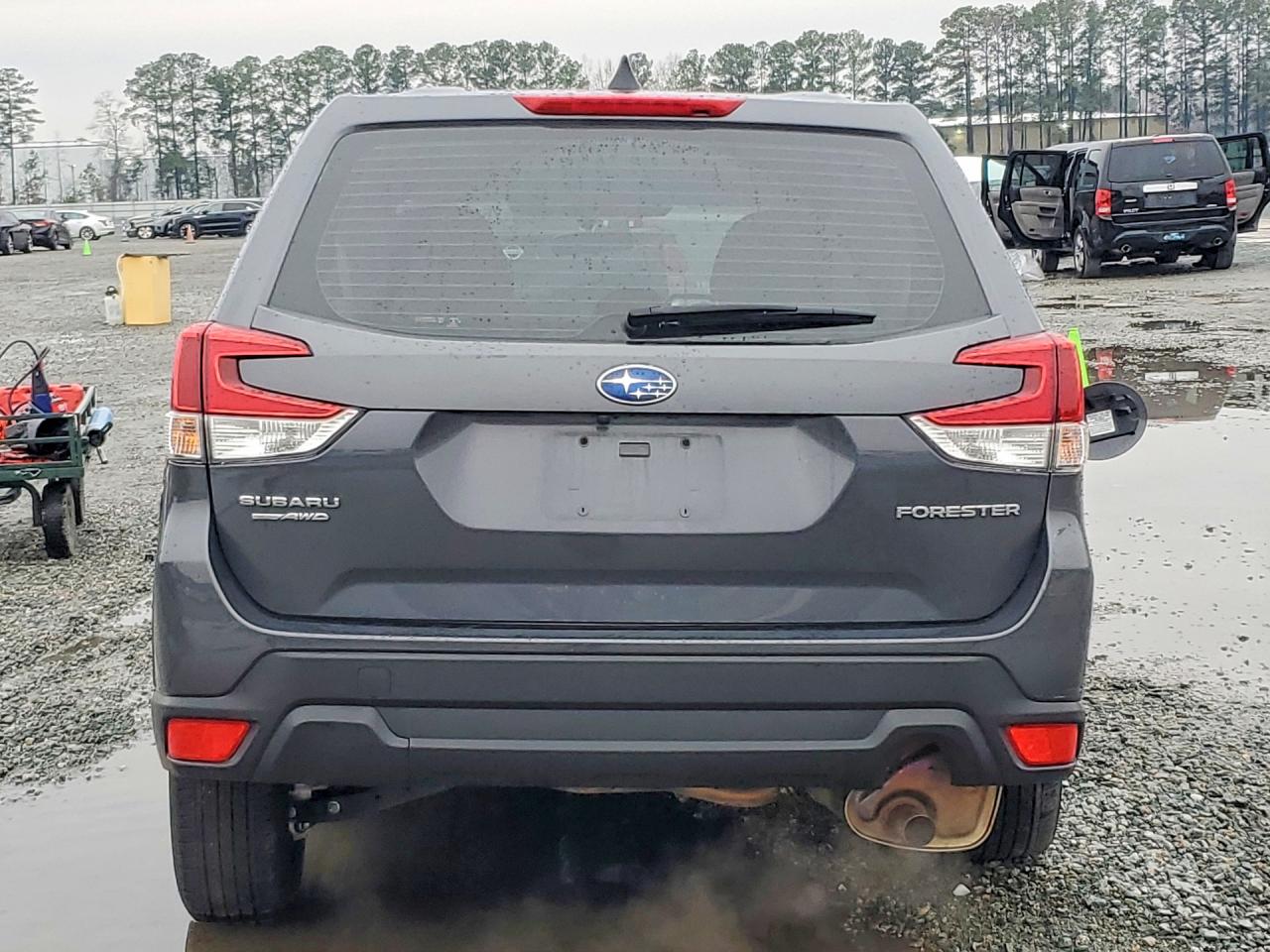 2024 SUBARU FORESTER photo 11