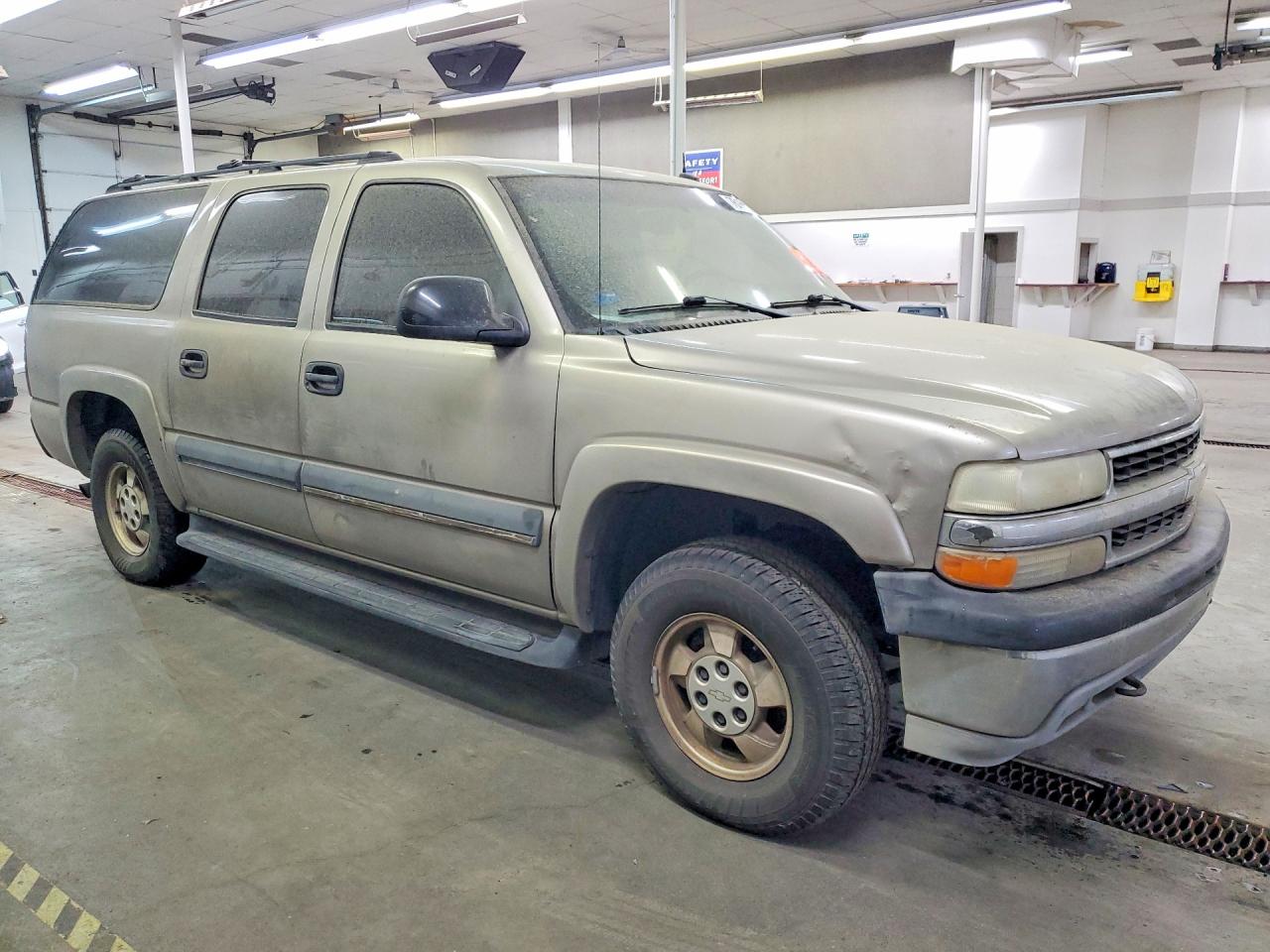 2003 CHEVROLET SUBURBAN photo 4