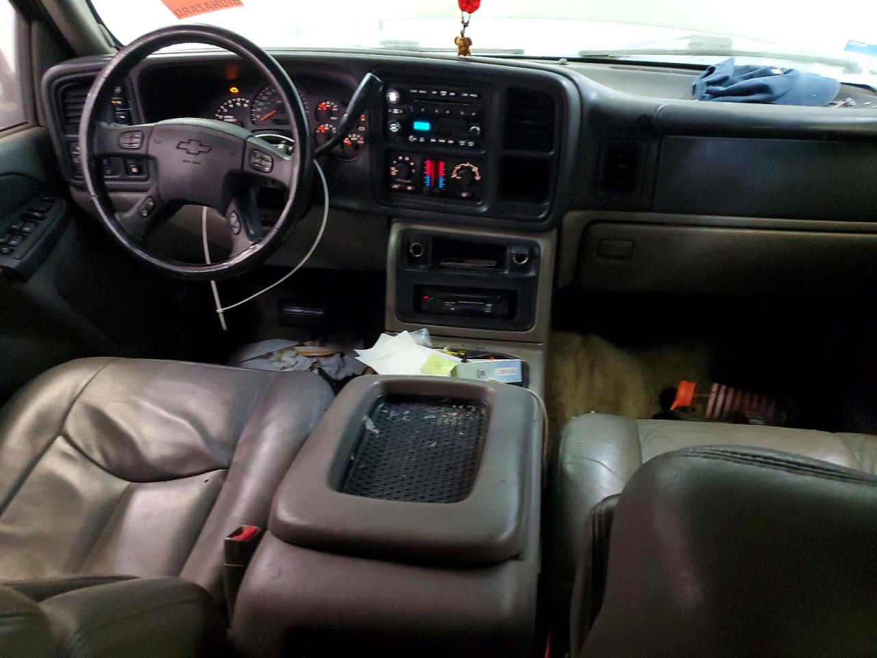 2003 CHEVROLET SUBURBAN photo 8