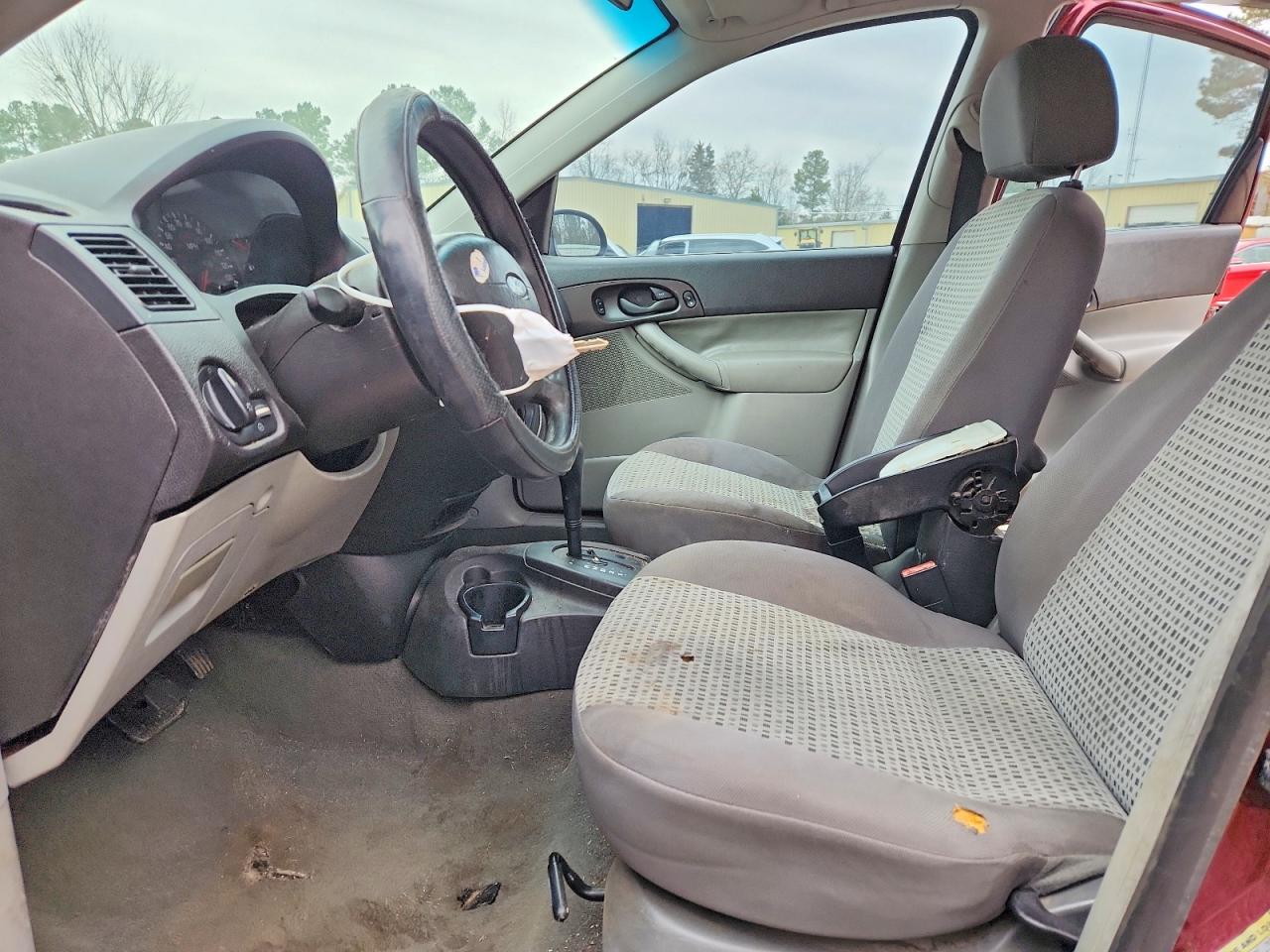 2007 FORD FOCUS ZX4 photo 7