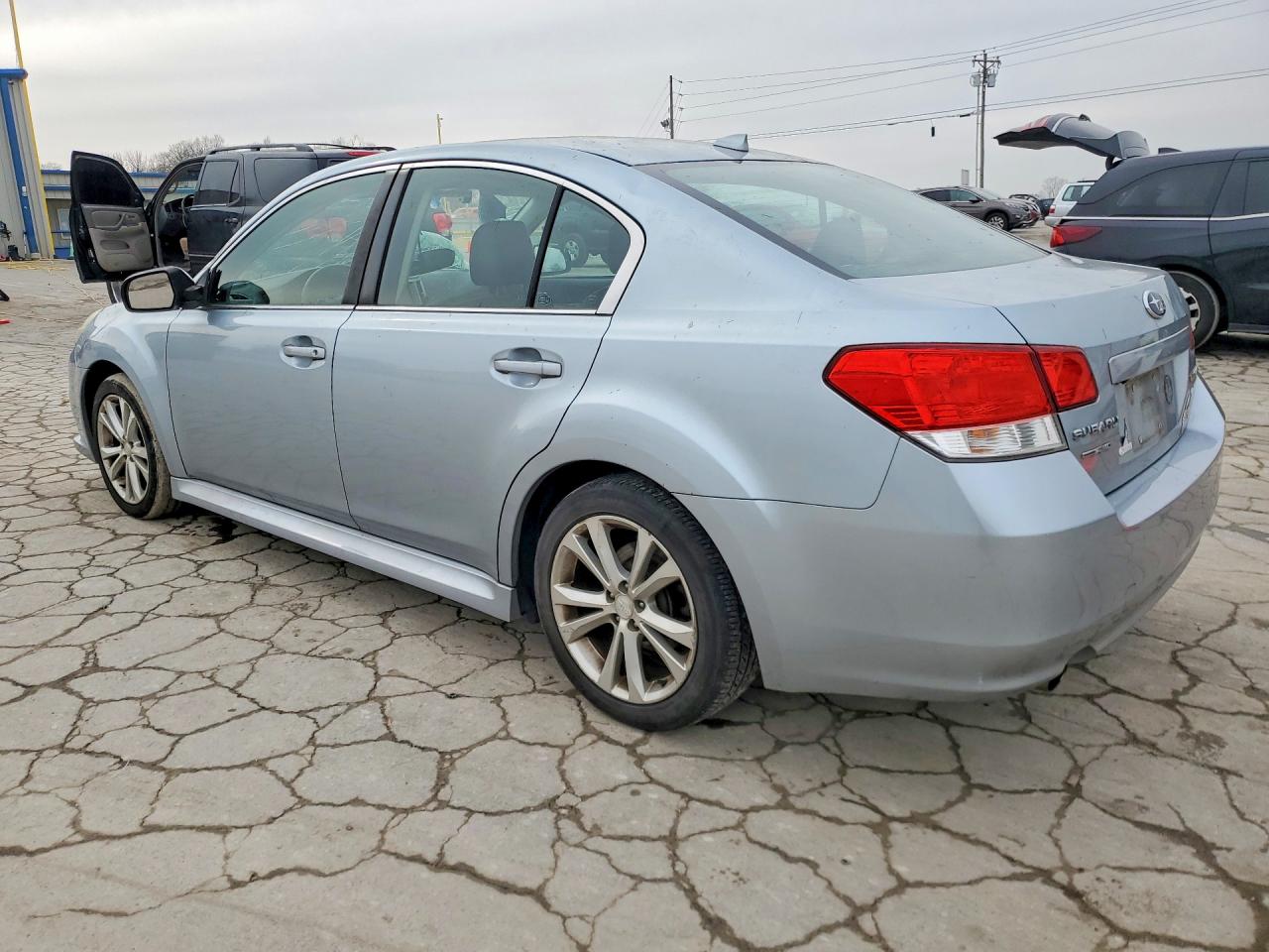 2013 SUBARU LEGACY 2.5I LIMITED photo 3