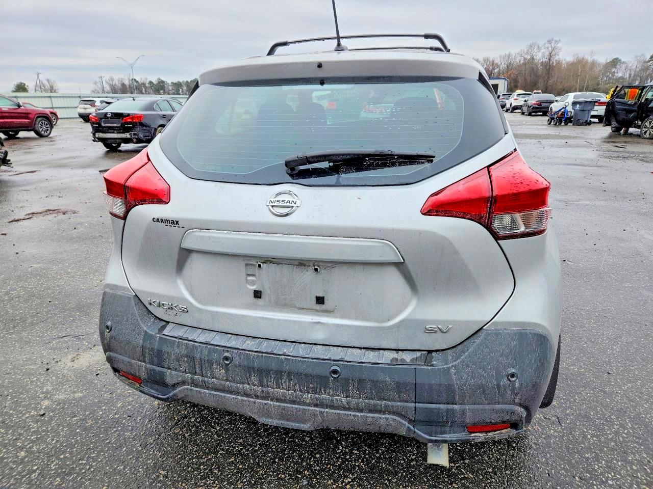 2020 NISSAN KICKS SV photo 11