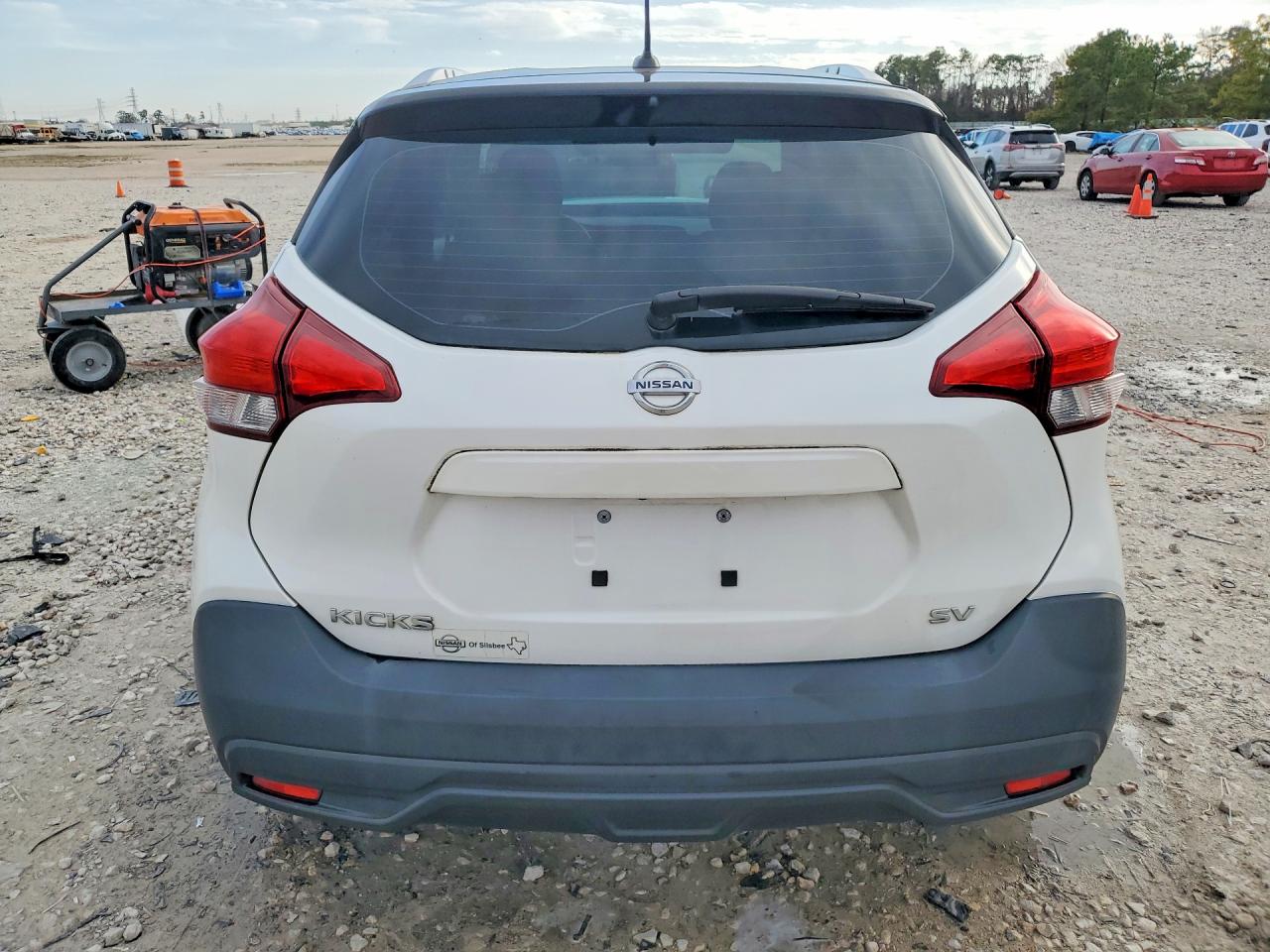 2019 NISSAN KICKS SV photo 6