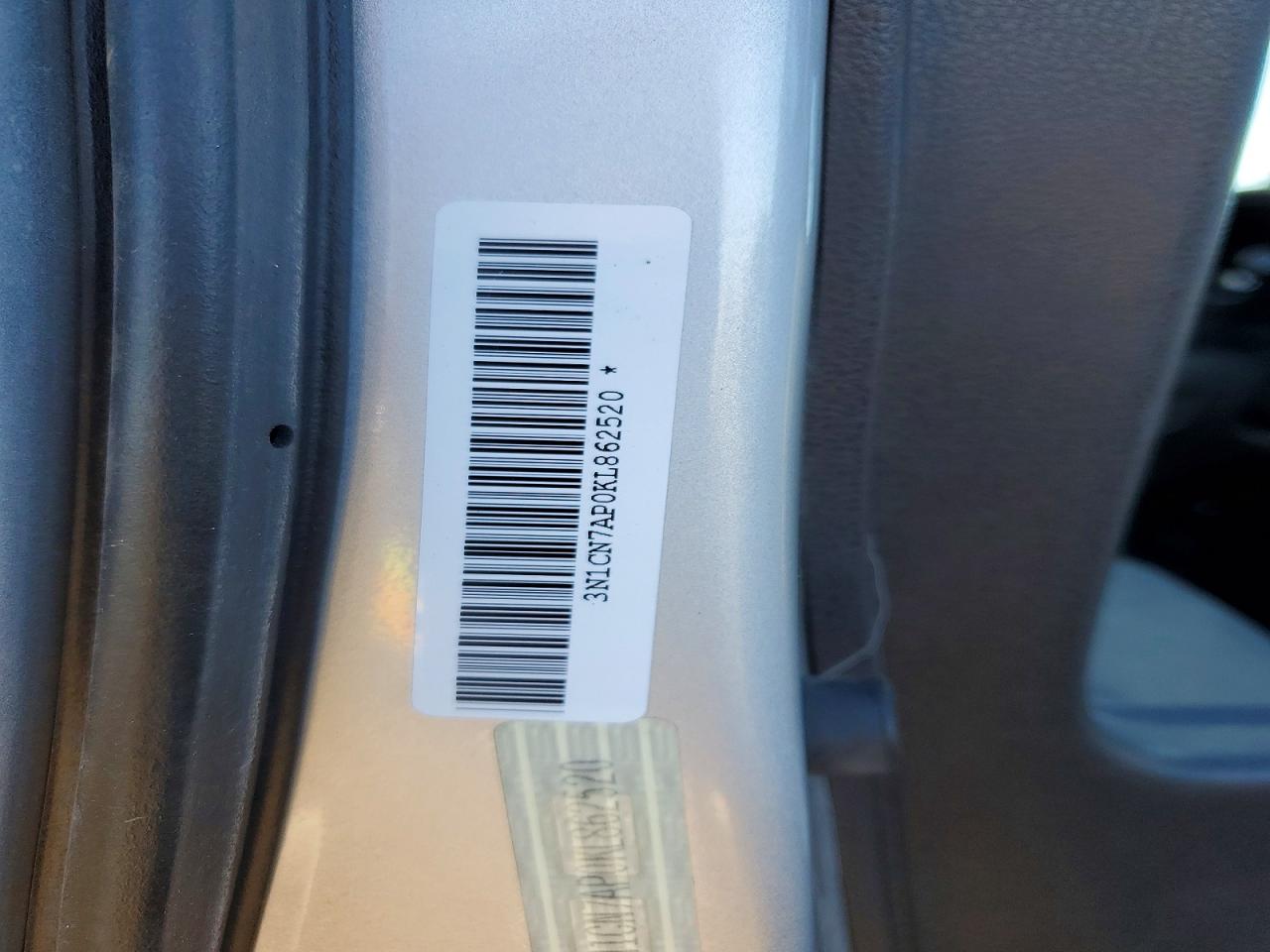 2019 NISSAN VERSA S photo 34