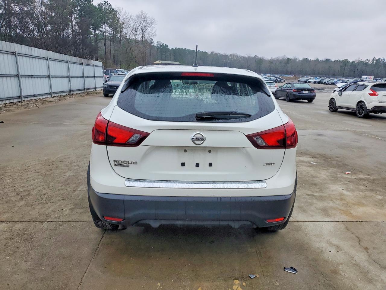 2018 NISSAN ROGUE SPORT S photo 6