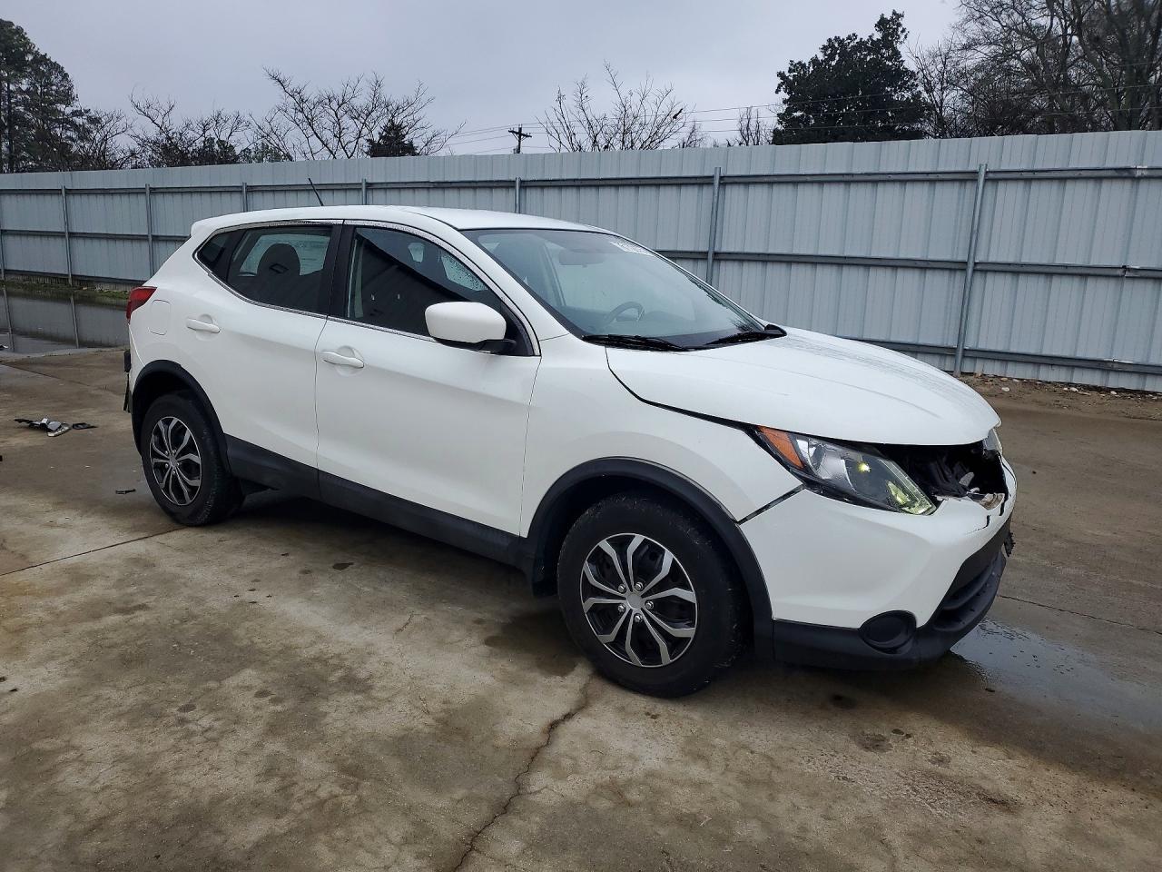 2018 NISSAN ROGUE SPORT S photo 4