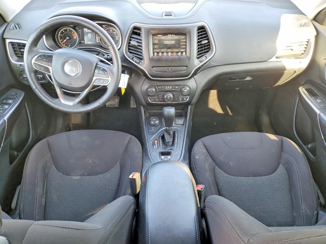 2019 JEEP CHEROKEE LATITUDE photo 8
