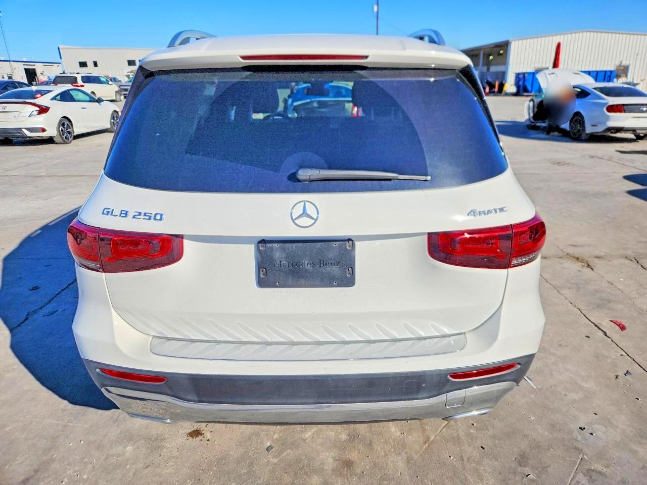 2021 MERCEDES-BENZ GLB 250 4MATIC photo 11