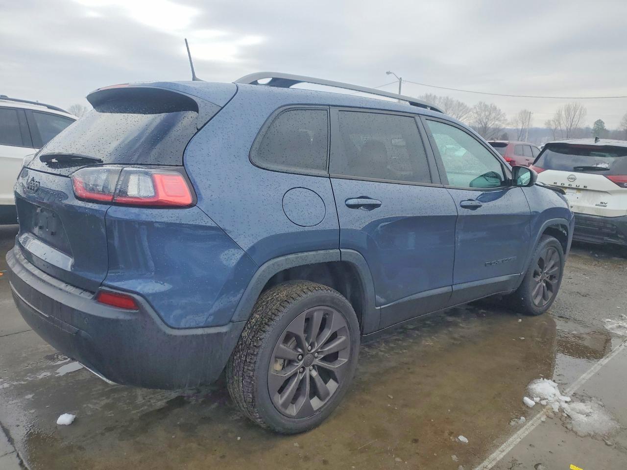 2021 JEEP CHEROKEE LATITUDE LUX photo 3