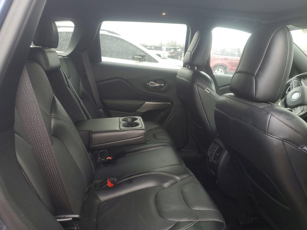 2021 JEEP CHEROKEE LATITUDE LUX photo 11
