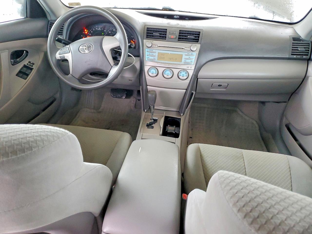 2009 TOYOTA CAMRY BASE photo 8