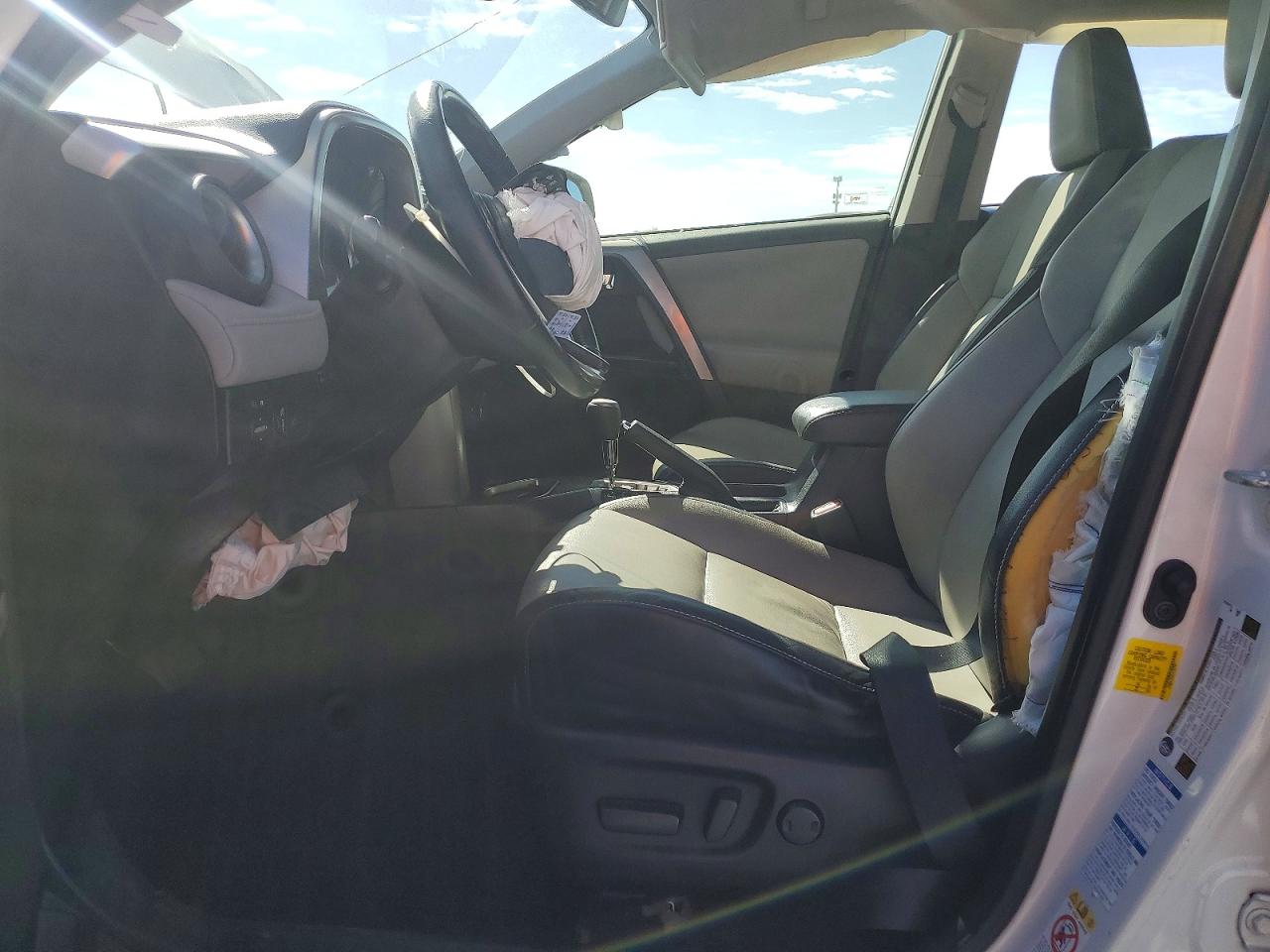 2018 TOYOTA RAV4 LIMITED photo 13