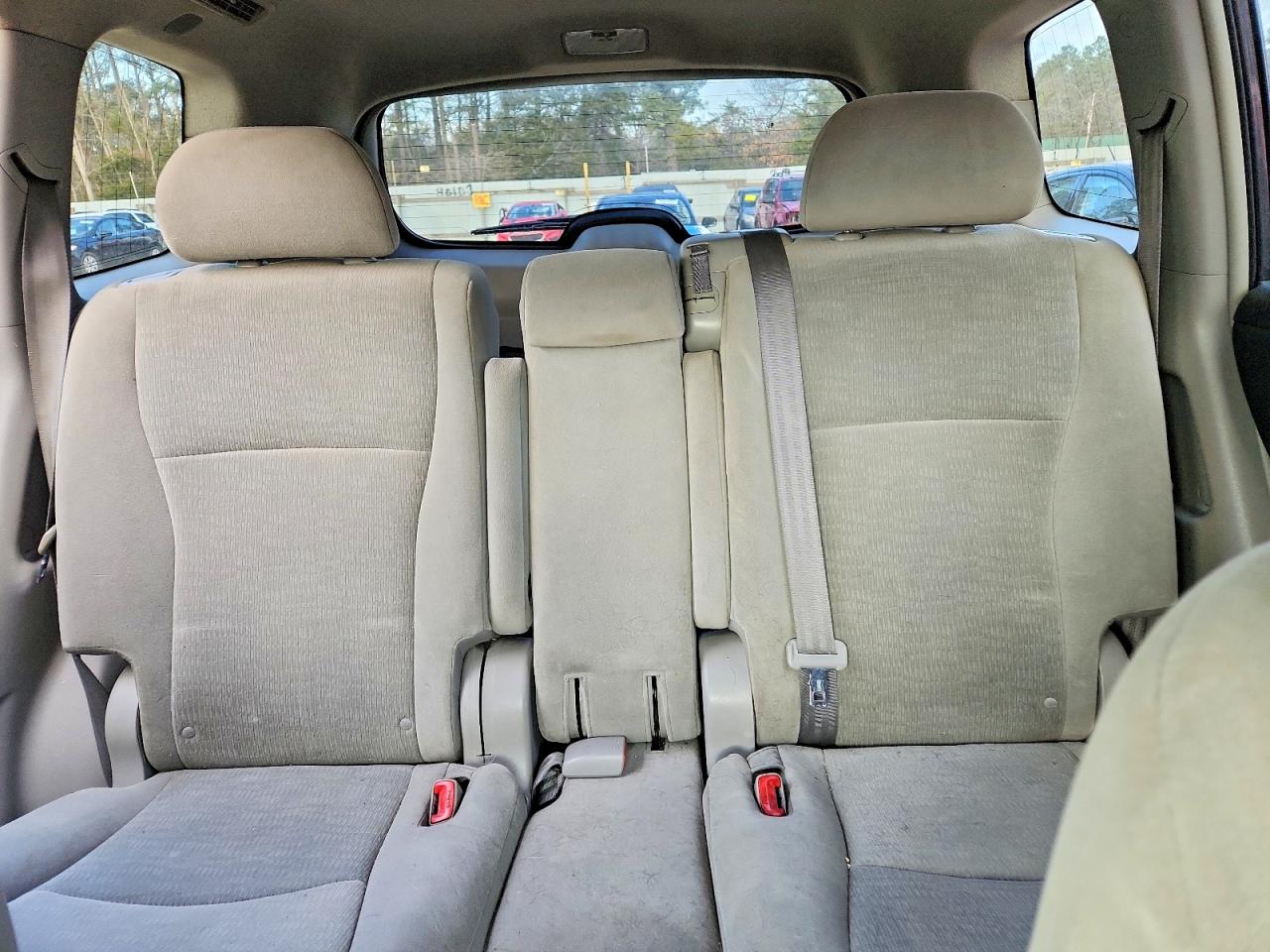2011 TOYOTA HIGHLANDER BASE photo 10