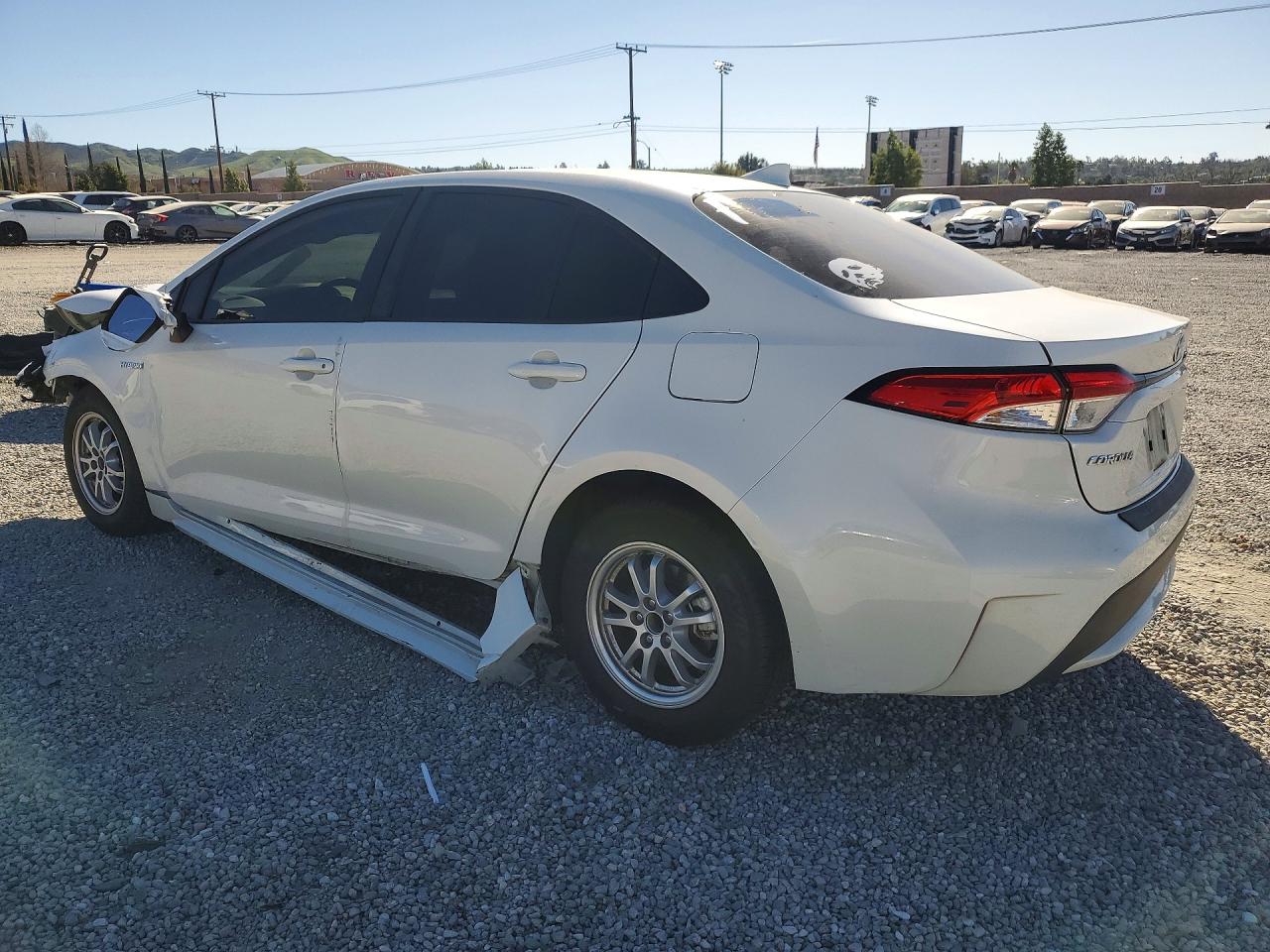 2021 TOYOTA COROLLA photo 2