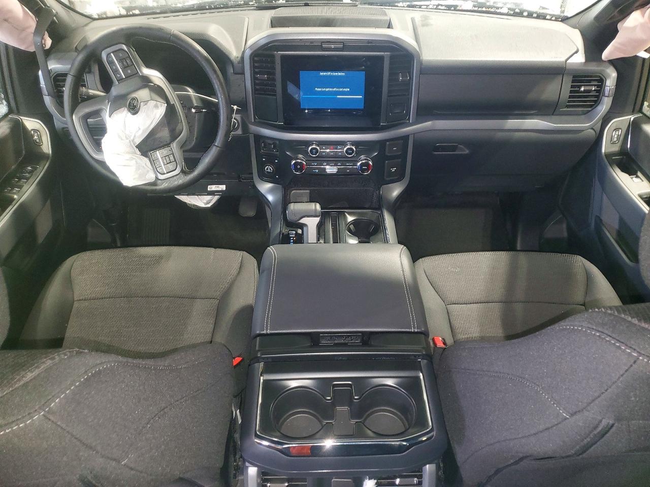 2025 FORD F150 XLT photo 8