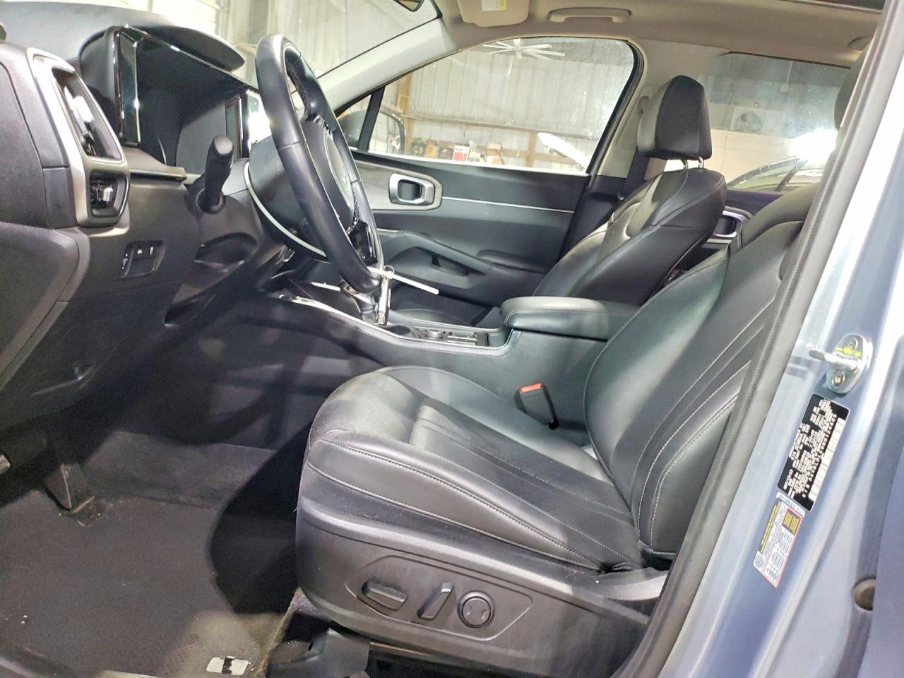 2022 KIA SORENTO S photo 19