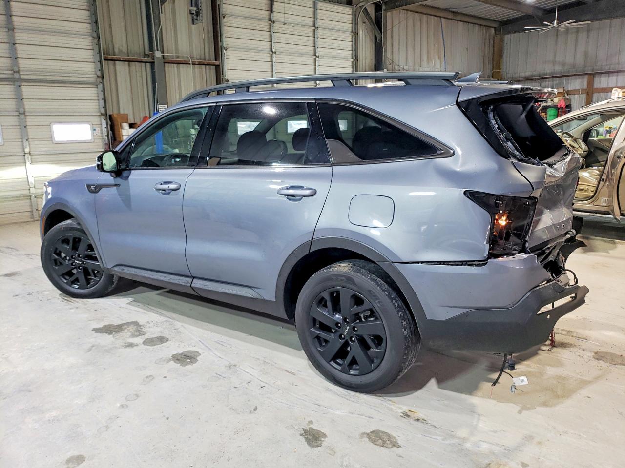 2022 KIA SORENTO S photo 4