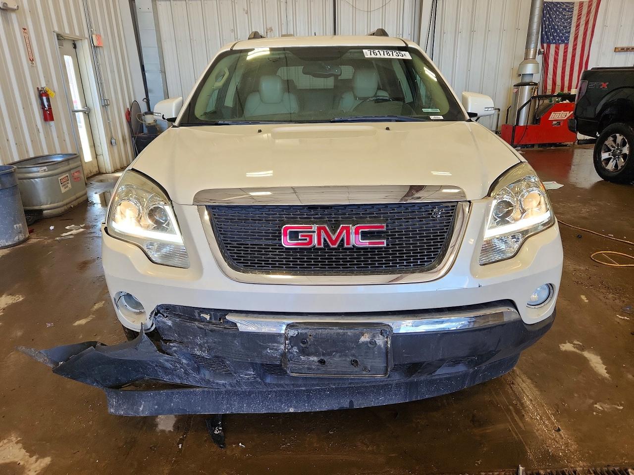 2010 GMC ACADIA SLT-1 photo 17