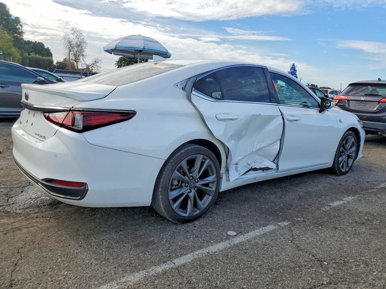 2021 LEXUS ES photo 7