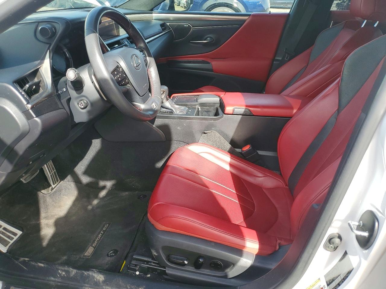 2021 LEXUS ES photo 19