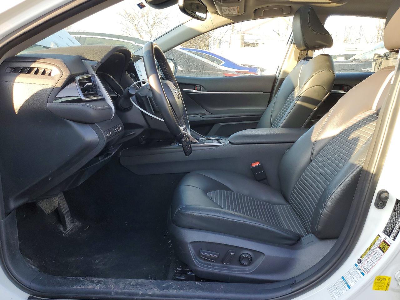 2021 TOYOTA CAMRY SE photo 7
