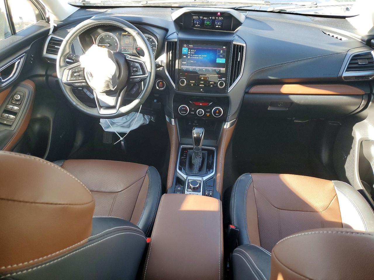 2022 SUBARU FORESTER photo 8