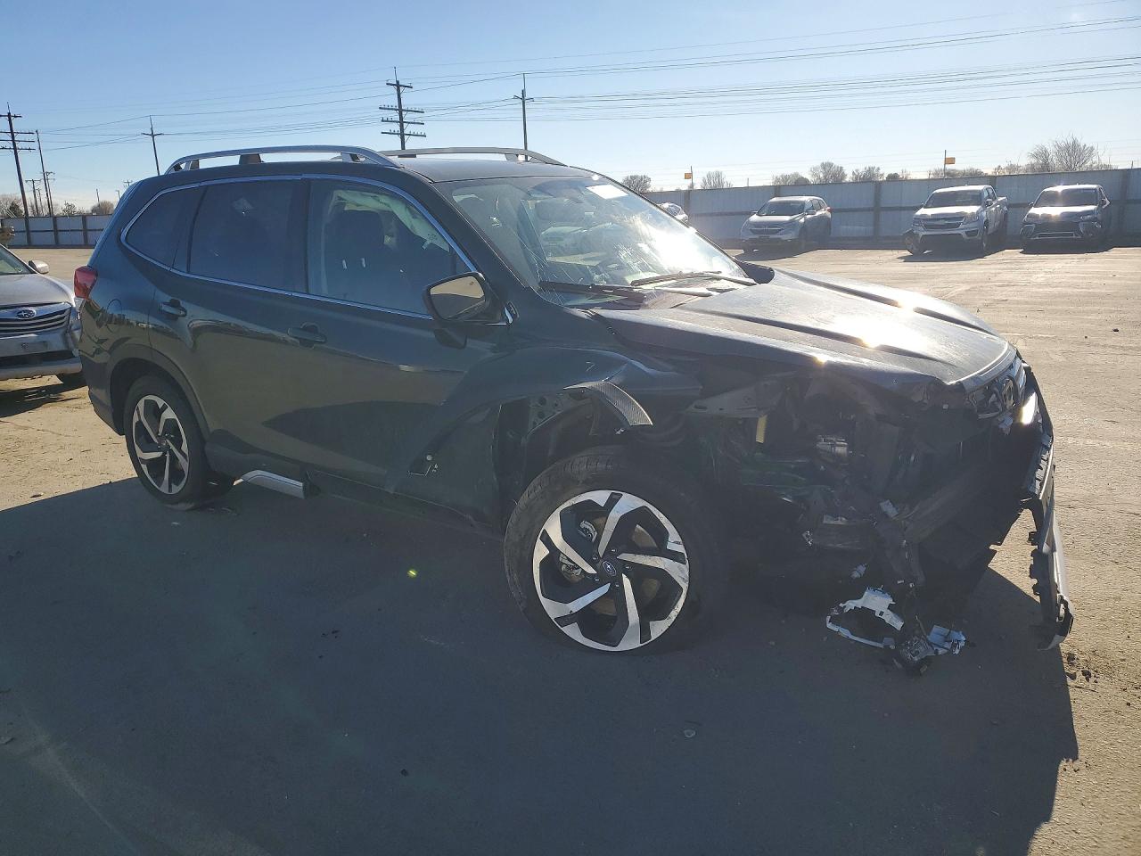 2022 SUBARU FORESTER photo 4