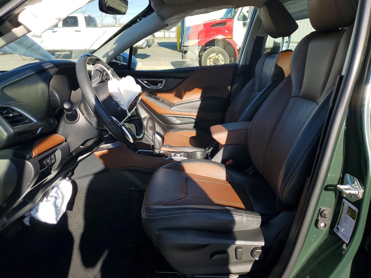 2022 SUBARU FORESTER photo 7