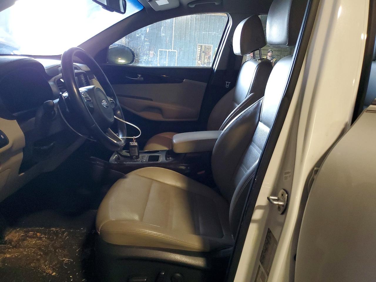 2017 KIA SORENTO EX photo 13